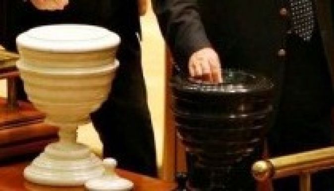 Szerdán dönt a szenátus Şova és Vâlcov sorsáról