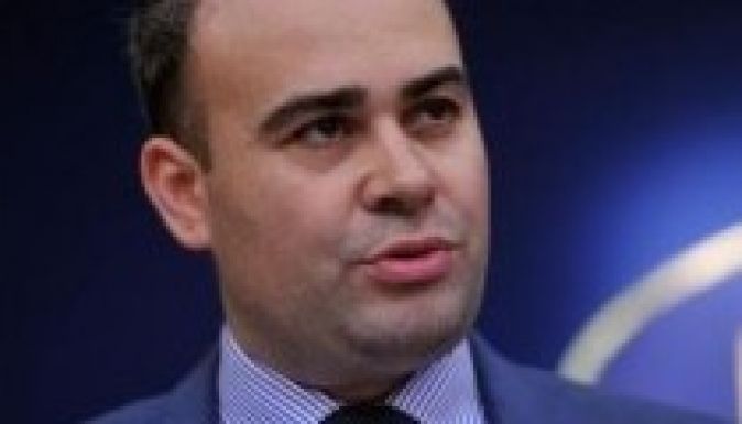 DNA: Renoir-festményt rejtegetett a volt pénzügyminiszter