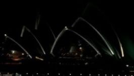 Föld órája: sötétben koncerteztek a sydney-i operaházban