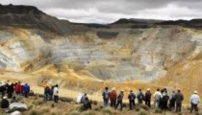 Újabb embereket küldenek el a verespataki aranybányától