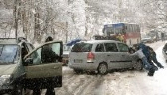 Forgalomkorlátozás Székelyföldön a hóvihar miatt