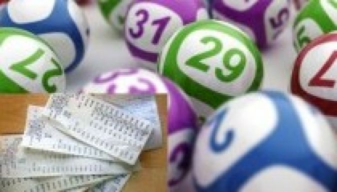 Hétfőn egy egész ország a szerencséjét lesi