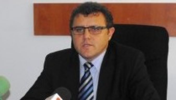 Kétnyelvű táblák: Bretfelean az ügyészektől fél