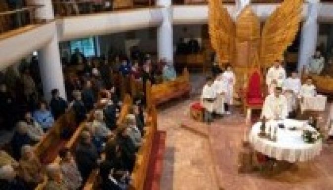 Szentmisét tartottak Csíkszeredában Ráduly Róbertékért