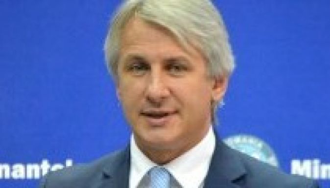 A miniszter pontosított: a pizzafutár intézi a borravalót