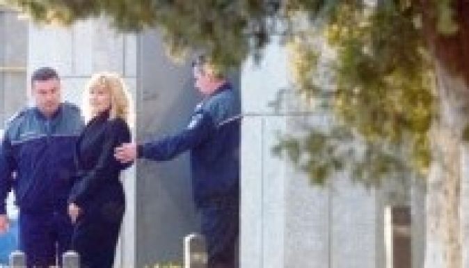 Életét félti, ezért fokozottan őrzik Elena Udreát a börtönben