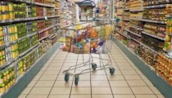 Ostobának, populistának nevezte a vasárnapi zárva tartás ötletét Ponta