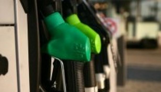 Ennyit költenek üzemanyagra a romániai autósok