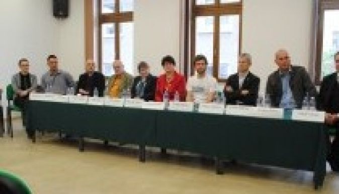 Politikusok, művészek csatlakoztak az Ezer per tavaszához