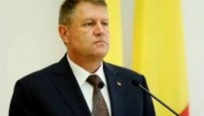 Johannisnak egyre kényelmetlenebb a parlamenti többség