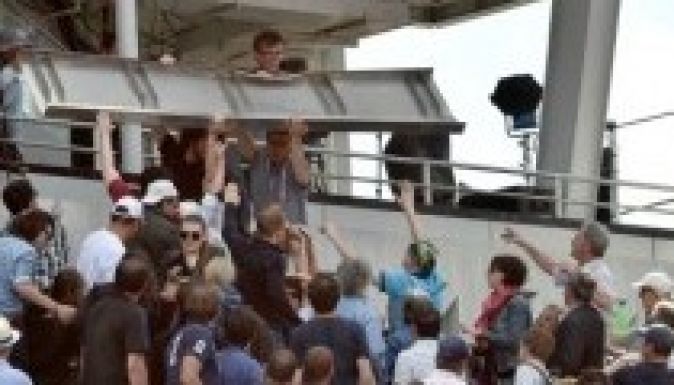 Hatméteres fémlemez zuhant a nézők fejére a Roland Garroson