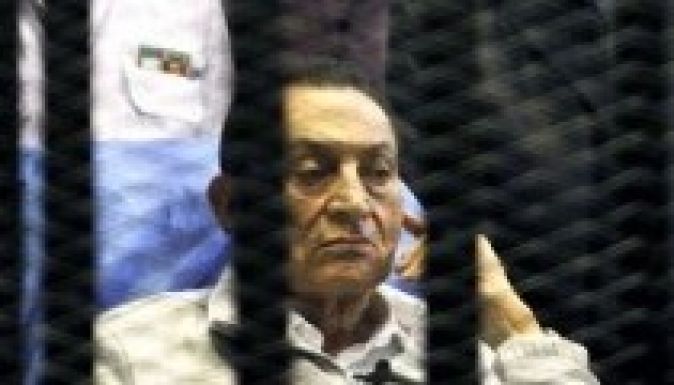 Újrakezdik Hoszni Mubarak perét