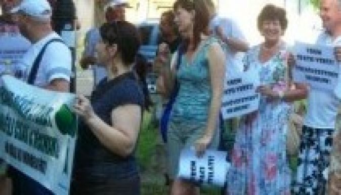 Tüntetők: Legyen védett a Vársétány!