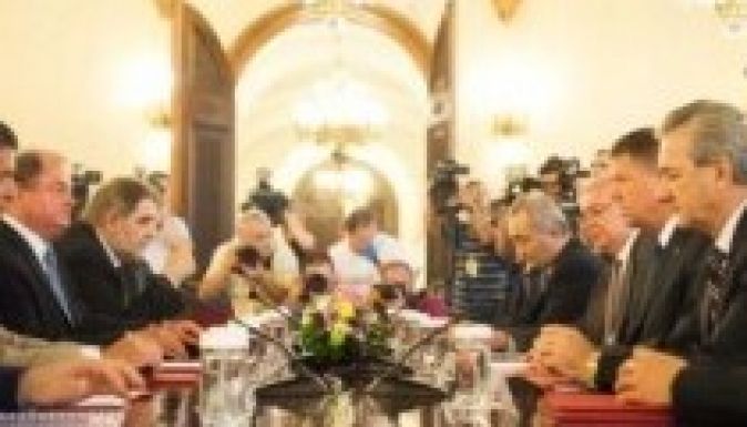 Az ellenzék már egy asztalhoz sem akar ülni Victor Pontával