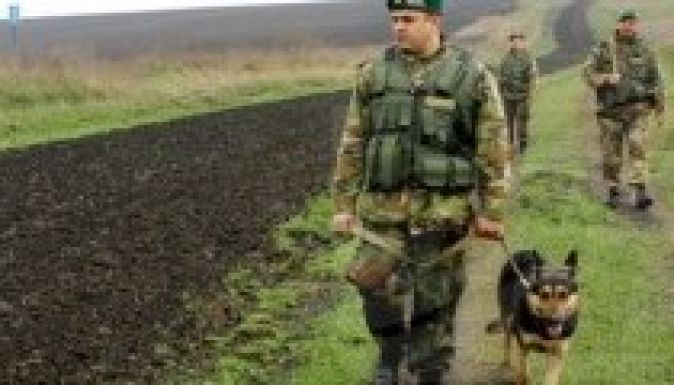 Csak a magyar-ukrán határon érkező menekülteket fogadnák be