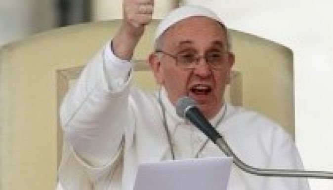 Ferenc pápa: ne zárják be az ajtót a menekültek előtt!