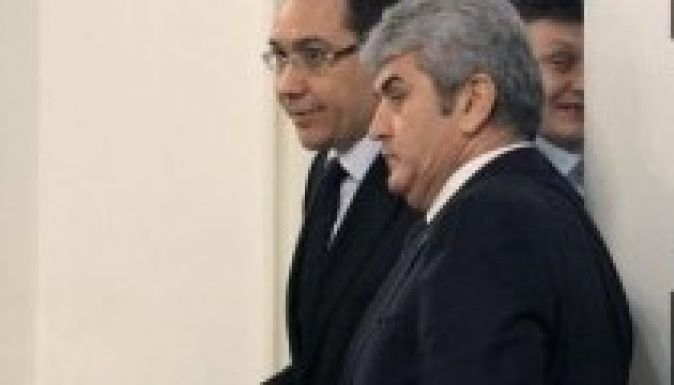 Ponta távollétében recseg-ropog a kormánykoalíció