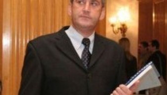 Victor Ponta után Gabriel Opreát is plágiummal gyanúsítják