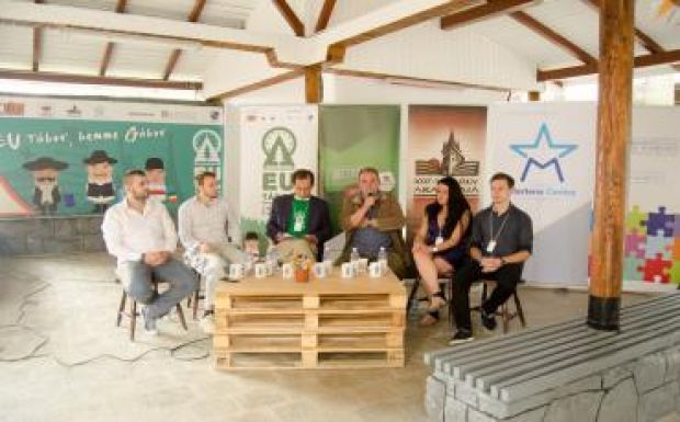 „A migrációs probléma előnyt jelenthet a kisebbségeknek”