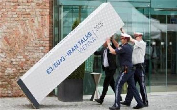 Orosz hírügynökség: részlegesen feloldják az Irán elleni fegyverembargót