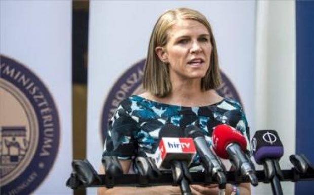 Az embercsempészetről beszélt az amerikai nagykövet a Szigeten