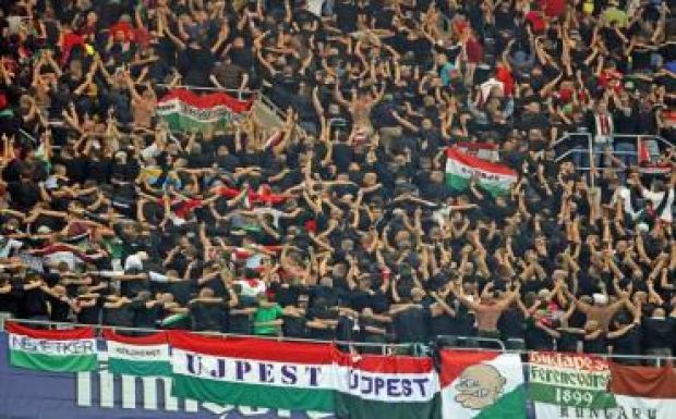 Magyar ultrák: „de, ki fogjuk fütyölni a román himnuszt!”