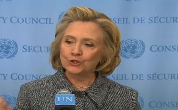 Hillary Clinton először ismerte el: hibázott az e-mail-ügyben