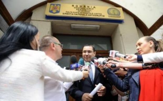 Bíróság elé állítják Victor Ponta miniszterelnököt – az államfő ismét a lemondását kéri