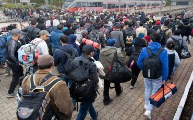 Mégsem kell fizetniük a menekültek befogadását elutasító tagállamoknak?