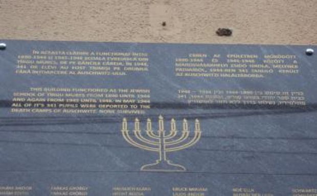 Emléktáblát avattak a Román Holokauszt Napján Vásárhelyen