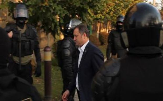 Kamerák előtt vették őrizetbe a volt moldovai kormányfőt