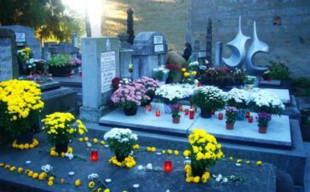 Így emlékeztek halottaikra a marosvásárhelyiek