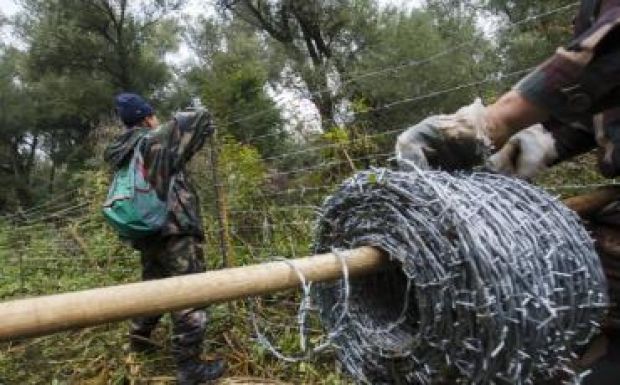 A román határ lezárásáról beszélt a magyar honvédelmi miniszter