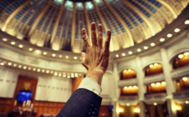 Különnyugdíjt kaphatnak a helyi önkormányzatok vezetői is