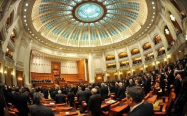 Új parlamenti többség körvonalazódik Dacian Cioloș kormánya mögött