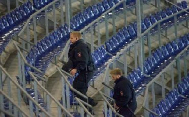 Nem találtak robbanószert Hannoverben