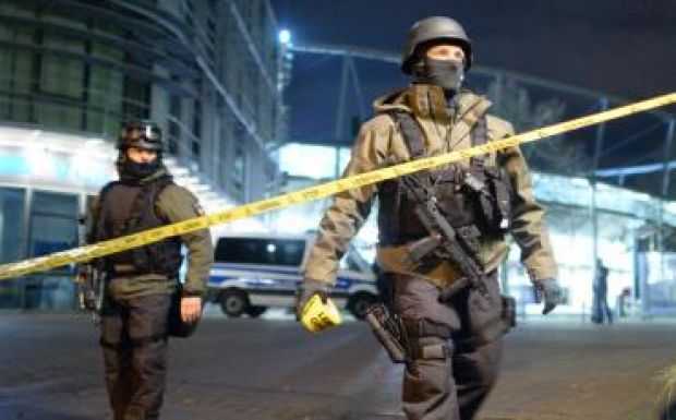 Három bombát robbantottak volna Angela Merkel mellett