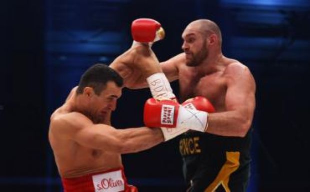 Tyson Fury letaszította trónjáról Vlagyimir Klicskót