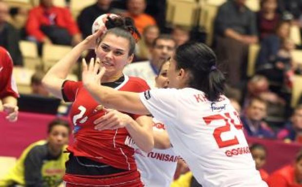 Kézilabda-vb: fergetegesen kezdtek a magyar és a román lányok is