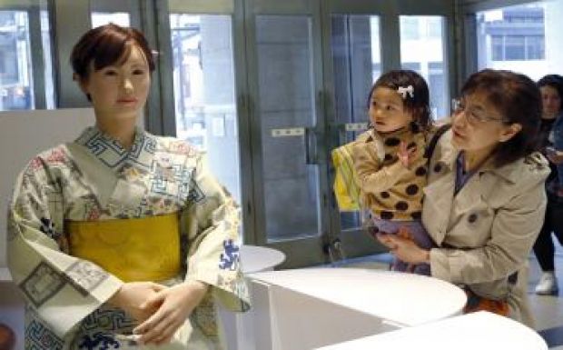 Két évtizeden belül ellepik a robotok a japán munkaerőpiacot