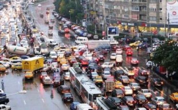 Kevés az autó, mégis sok a dugó Romániában