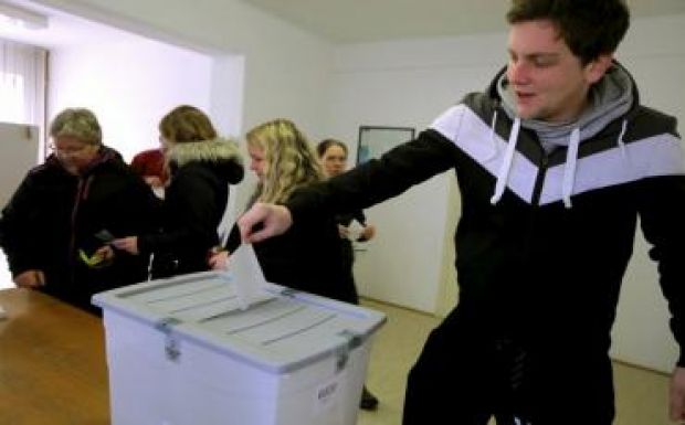 Szlovéniában leszavazták a melegek házassághoz való jogát