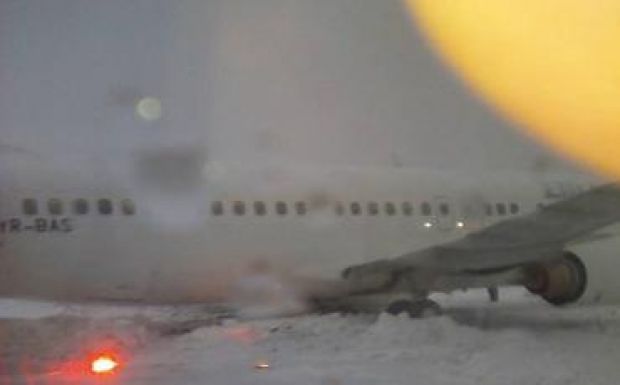 Lecsúszott a leszállópályáról az utasokkal tele gép Kolozsváron