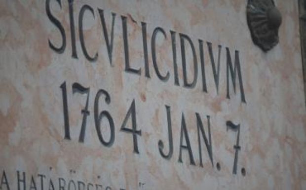 A magyar-román összefogást sürgette Soltész Miklós Madéfalván