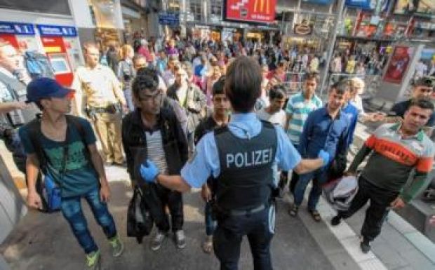 Németország migránsokat küld vissza Ausztriába