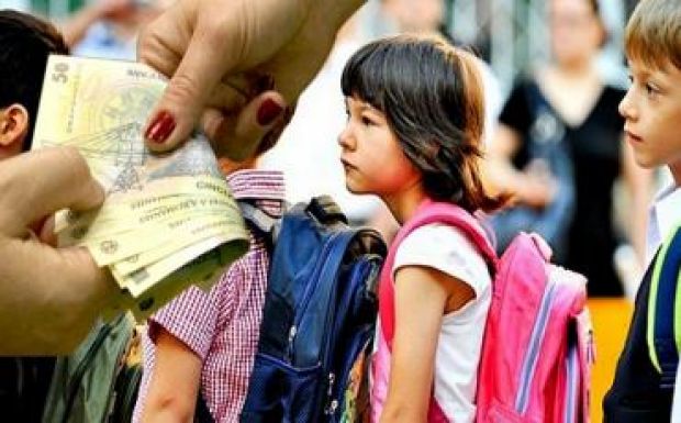 Börtönbüntetés járhat a szülőnek, aki osztálypénzt ad az iskolának