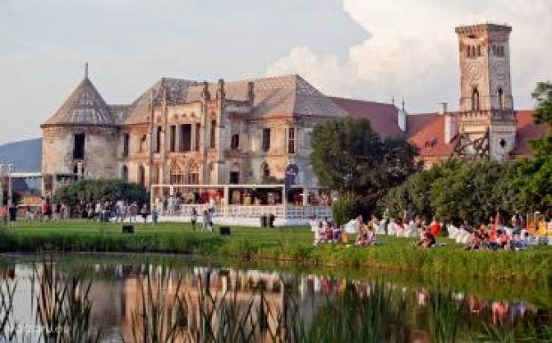 Életcél, öröm és kihívás: így keltik életre az erdélyi kastélyokat