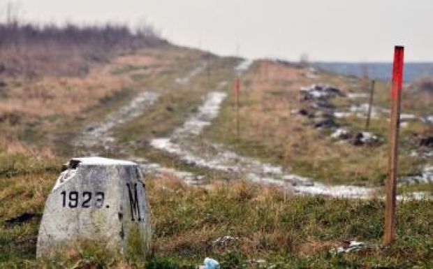 Kerítés épül: már folynak a földmunkák a román-magyar határon