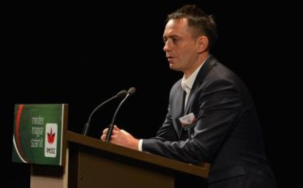 Csoma Botond: magyar képviseletet is veszélyeztethetnek az EMNP jelölései