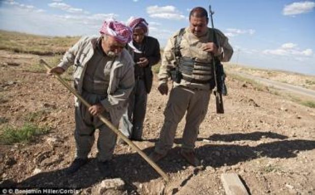 Gyerekek tömegsírjára bukkantak Szíriában